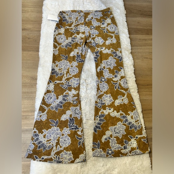 Free People Floral Make a Statement Flare Pants - Picture 5 of 9